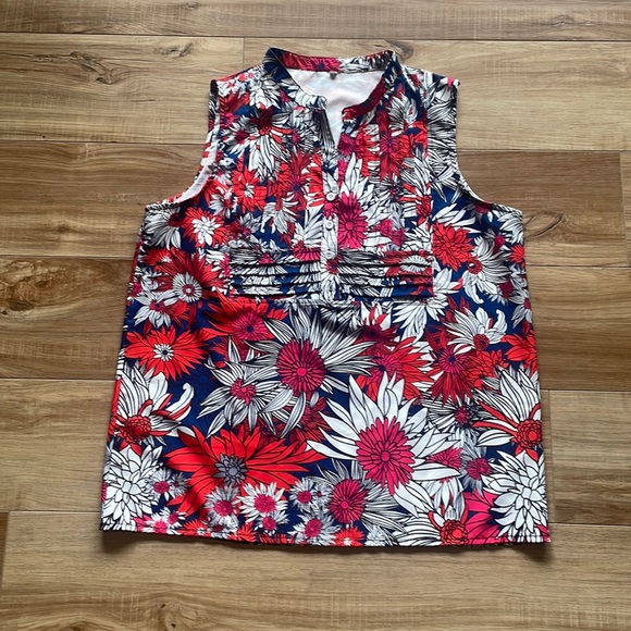 Floral Ruffled Button Tank Top - Picture 2 of 7